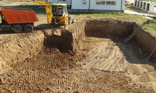 Рытье котлованов под фундамент в Сарове – цена от 2643 руб. за м3 | 2Землекопа-Сро