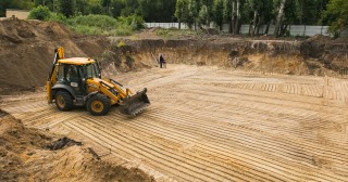 Разработка котлована Саров, цена от 318 руб./м3.